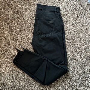 AYR the chiller size 29